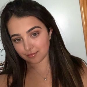 Meet your Posher, Annisa